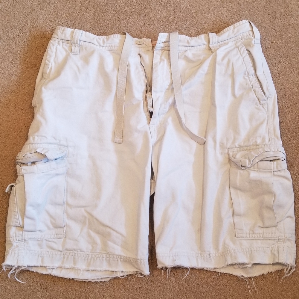 38 offwhite cargo shorts